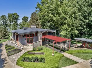 6465 Sandhill Ln, Fennville, MI 49408