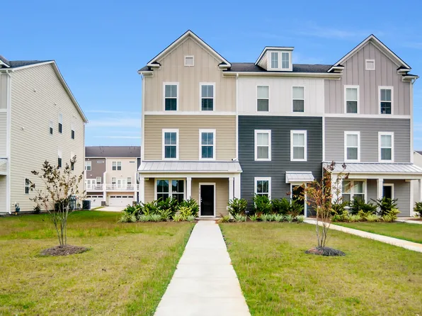 214 Yorkshire Dr, Moncks Corner, SC 29461