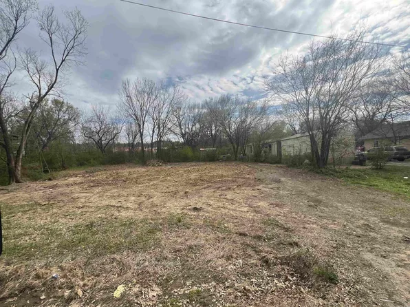 179 E 8th St, Waldron, AR 72958