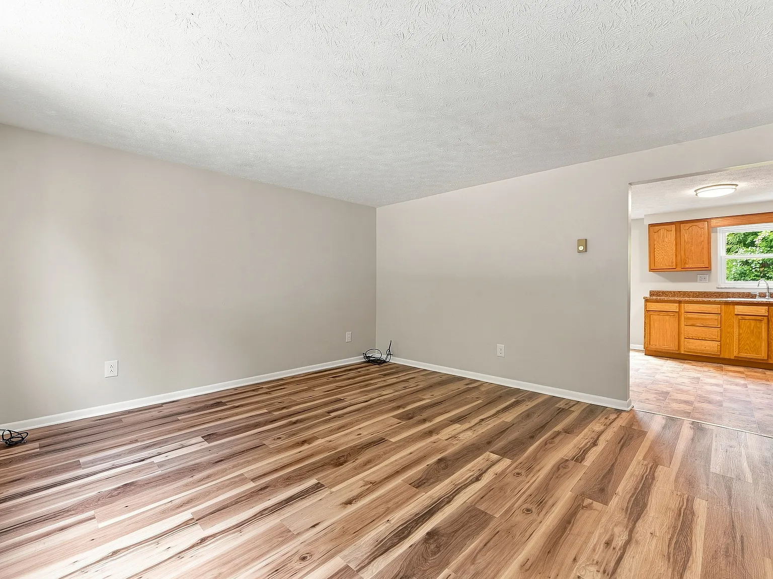 4813 Sardis Rd — Photo 2