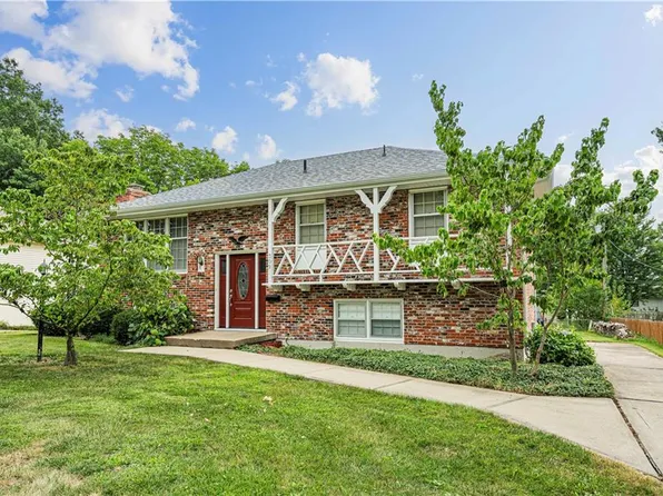 309 NE Sharon Dr, Lees Summit, MO 64063