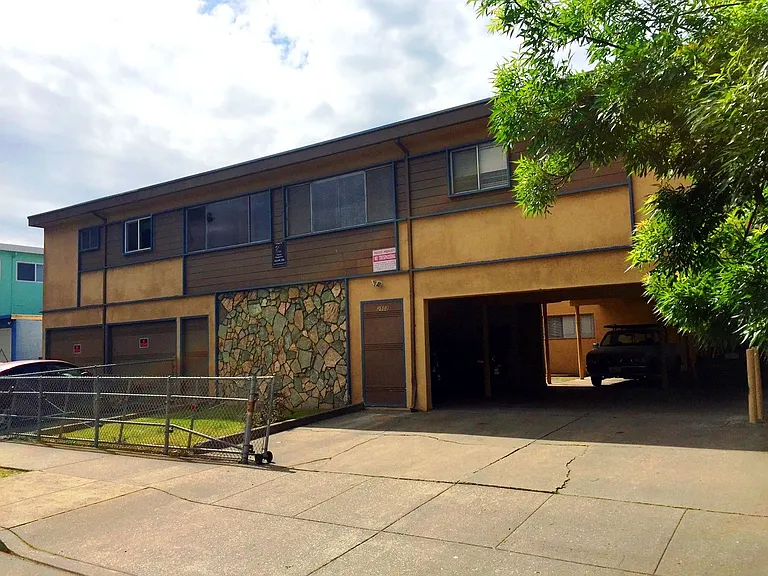 2508 Cutting Blvd — Photo 10