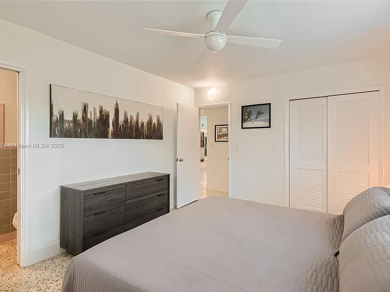 262 Bombay Ave — Photo 22