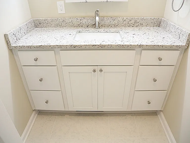 REMODELED Townhouse 1375