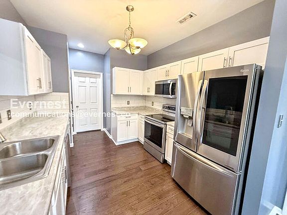 2nd image of 248 Bentmoor Ln