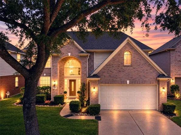 7023 Kemper Dr, Pasadena, TX 77505