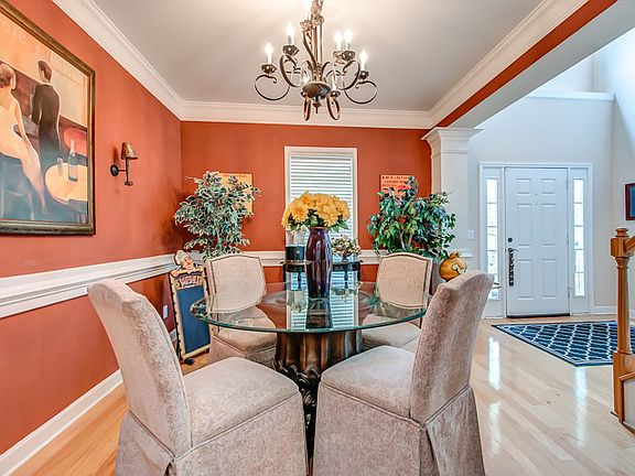 4th image of 1729 Woodland Pointe Dr