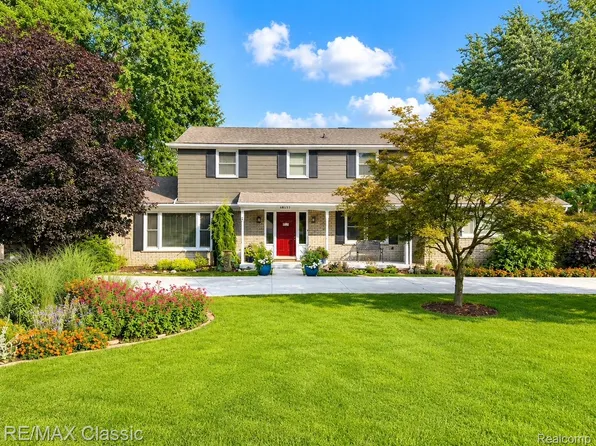 36159 W Lyman Rd, Farmington Hills, MI 48331