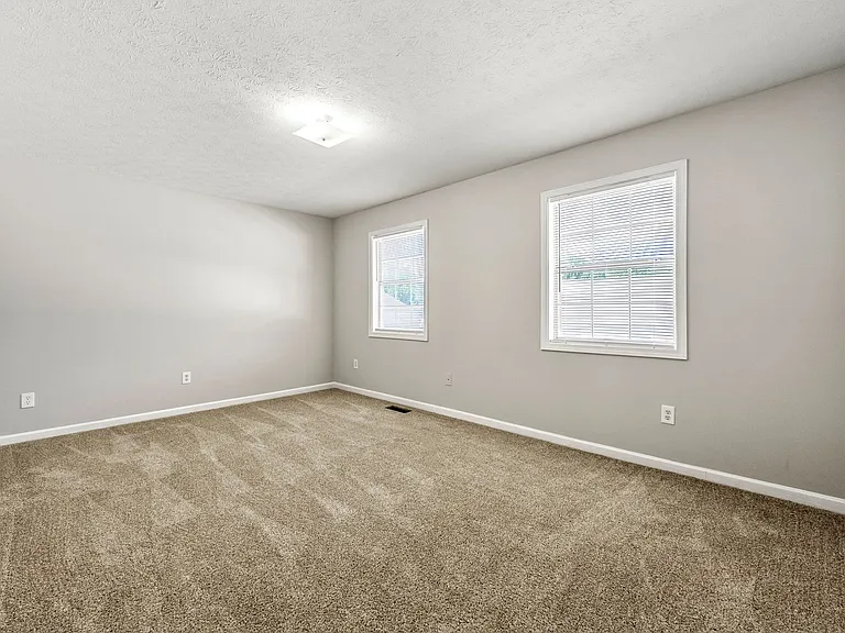 Westshire Townhomes — Photo 22