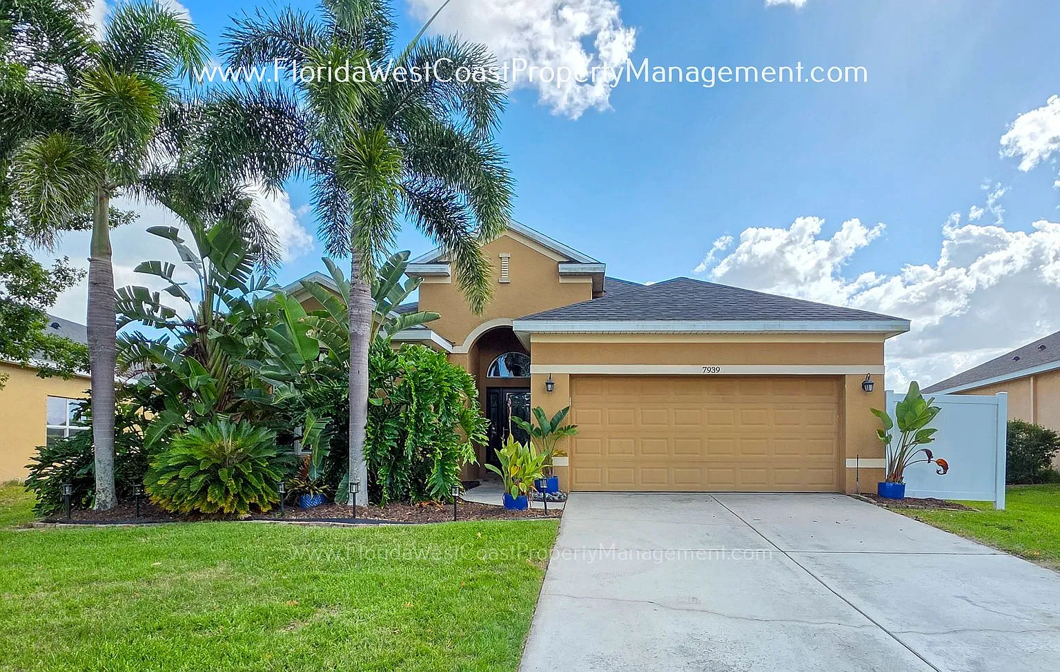 Spacious 3-Bedroom 2-Bath Home With Lake Views In Copperstone Parrish, Fl — Photo 1