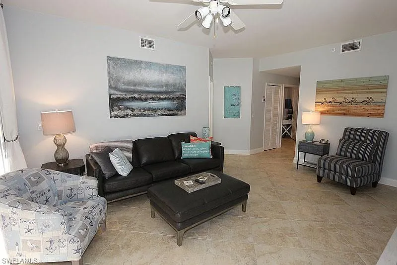 2 bed, 2.0 bath, 1560 sqft, $7,800 — Photo 4