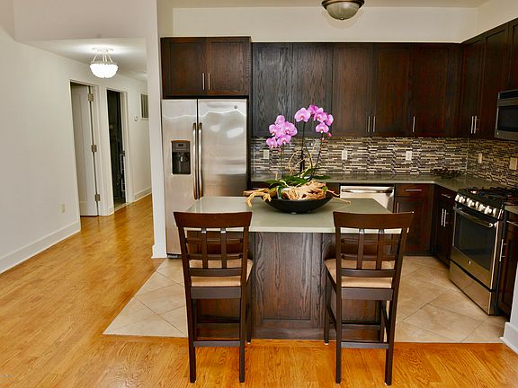 2nd image of 90 Bay Street Lndg APT 8E