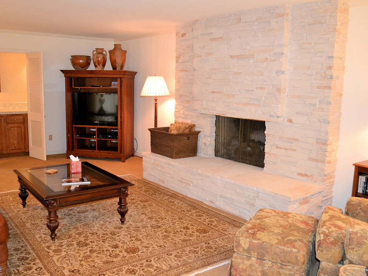 3 bed, 2.5 bath, 2894 sqft, $7,500 — Photo 4