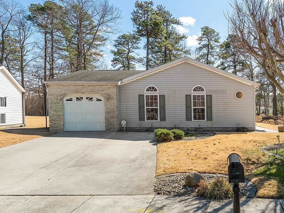1st image of 249 Pebble Beach Dr