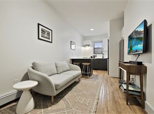 68 N 8th St #1LR, Brooklyn, NY 11249
