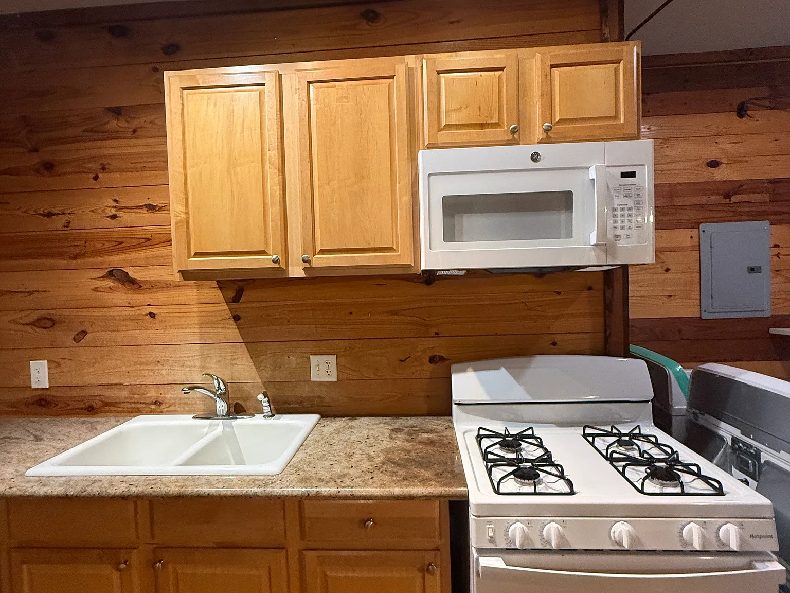 1 bed, 520 sqft, $950 — Photo 2