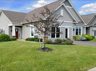 1385 Ashwood Ln, Victor, NY 14564