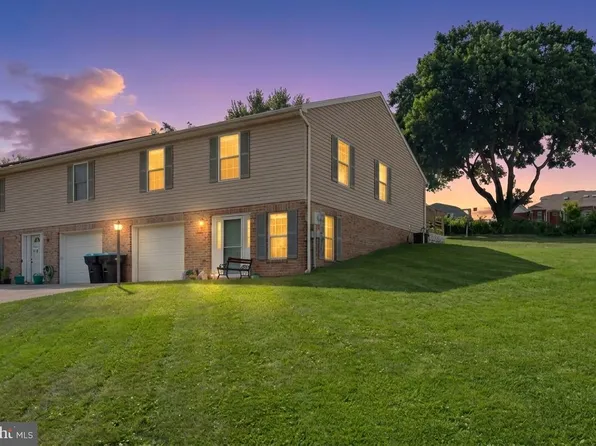101 Shawnee Dr, Stewartstown, PA 17363