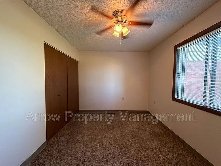 11141 N 137th St #32 — Photo 6