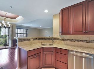 13 Taft Ln, Morristown, NJ 07960