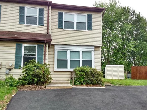 116 Horseshoe Ln, Horsham, PA 19044