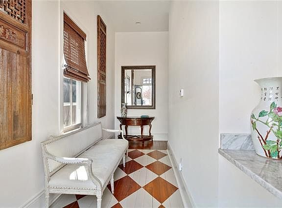 2nd image of 802 Philip St