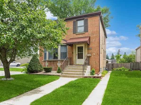 9517 S Fairfield Ave, Evergreen Park, IL 60805