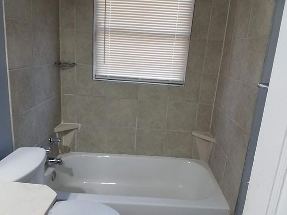 5th image of 1283 Sleepy Hollow Dr
