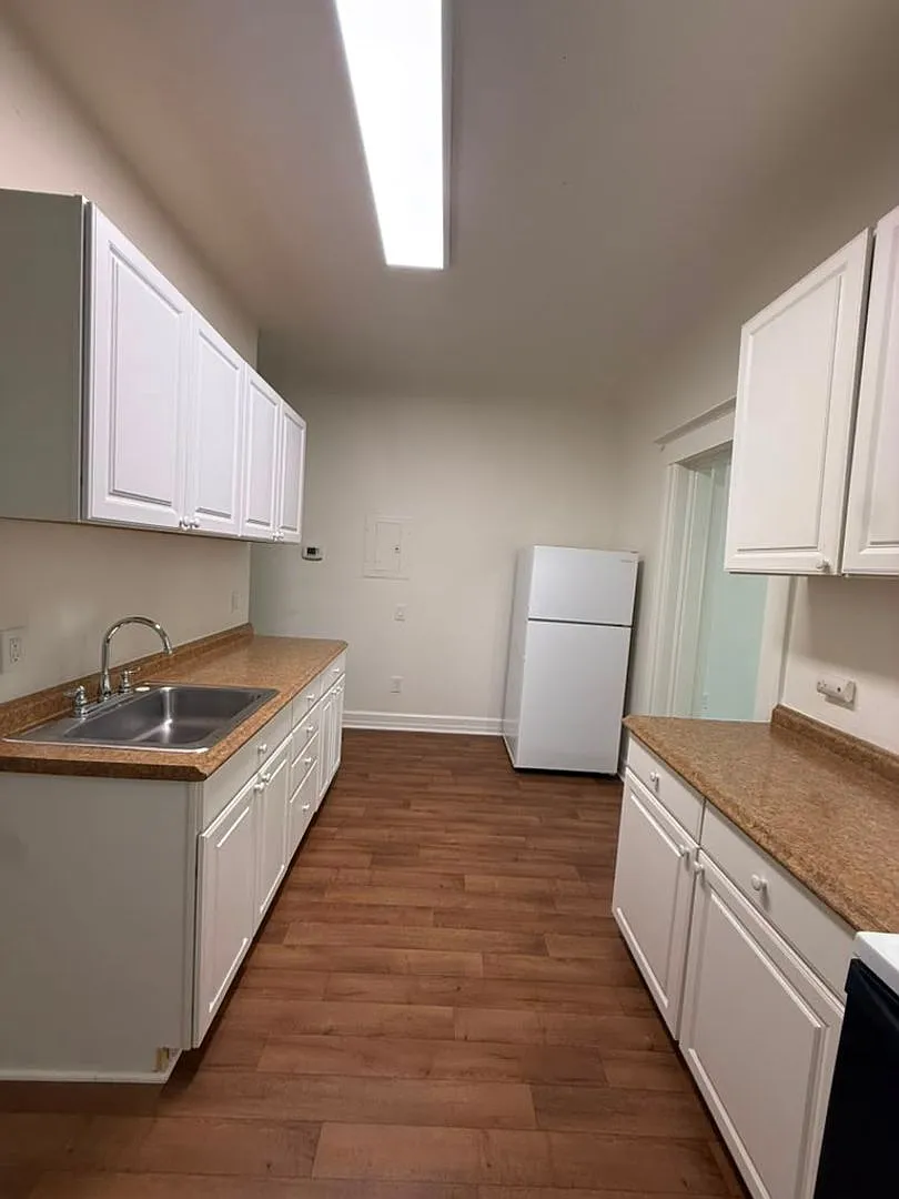 3018 I Street Unit A - Charming 2BD/1BA in Midtown Sacramento - Available Now! — Photo 3