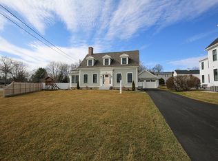 48 Toppans Ln, Newburyport, MA 01950