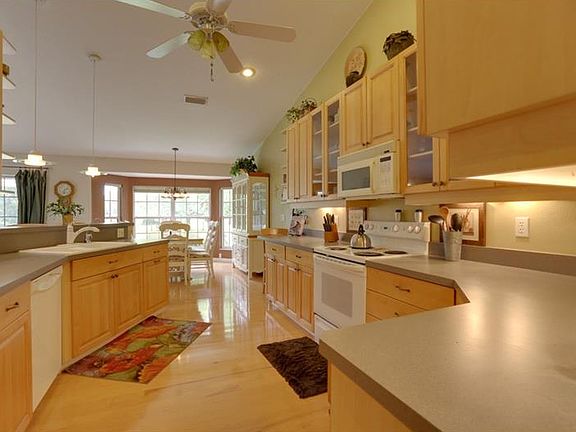 2nd image of 7235 Westwood Ct