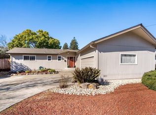 2623 Canterbury Dr, Santa Rosa, CA 95405