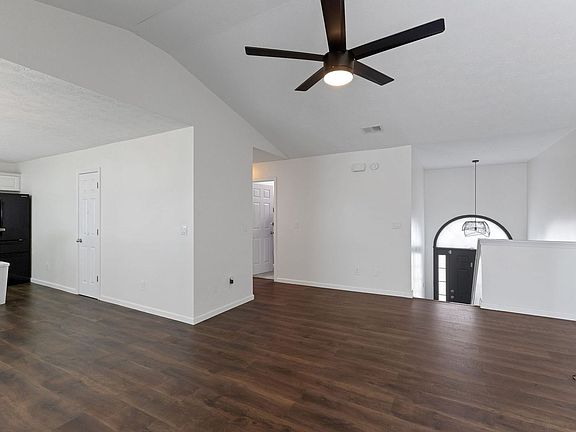 4th image of 2815 Nancy Dr