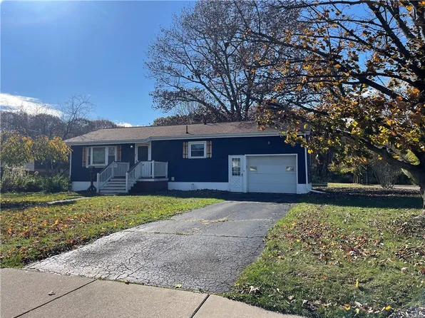 2904 Bird Dr, Erie, PA 16510