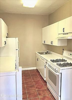 2nd image of 529 E 85th St APT 5C