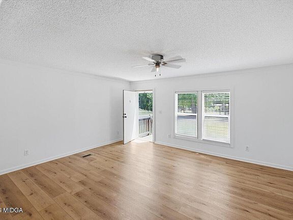 3rd image of 263 Blounts Chapel Rd
