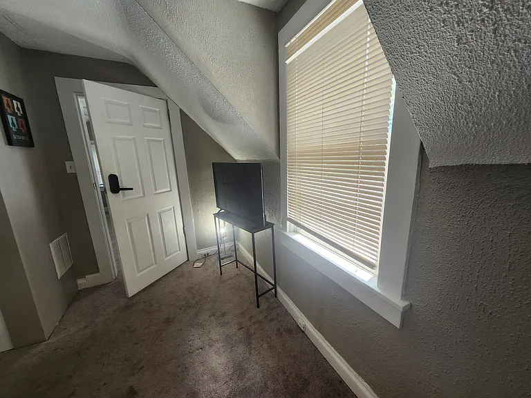 6624 Bartmer Ave — Photo 2