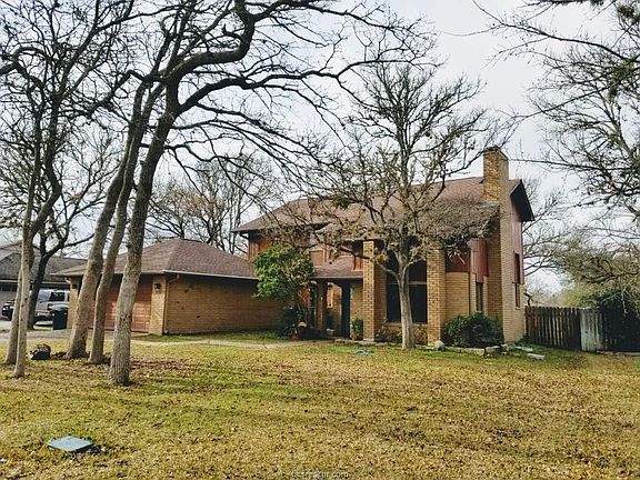 4th image of 8710 Bent Tree Dr