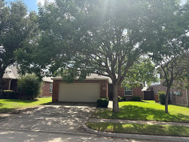4517 Fox Sedge Ln — Photo 1
