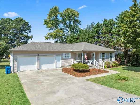 343 2nd Ave E, Grant, AL 35747