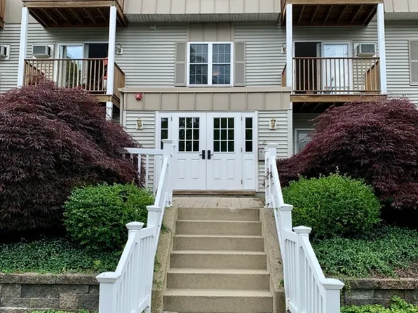 2 Ocean Ave APT 3B, Gloucester, MA 01930