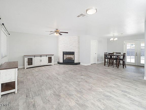 3rd image of 4337 E Charleston Avenue