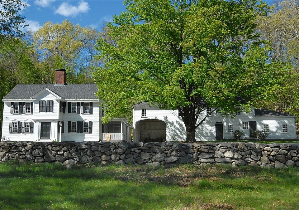 1st image of 105 Lexington Rd