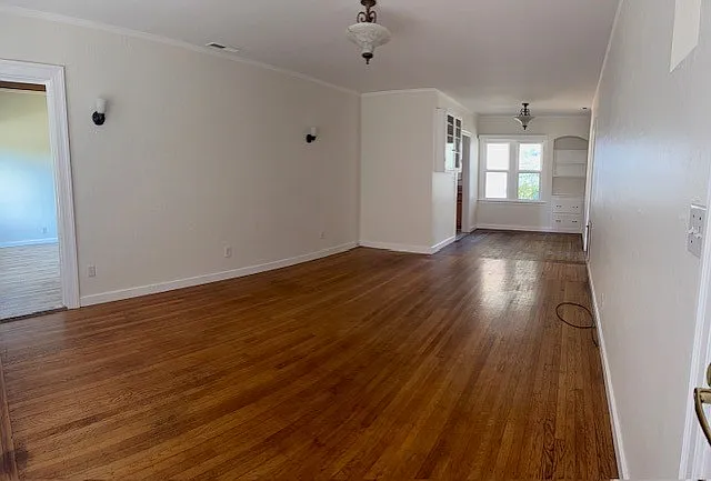 210 Pine St — Photo 4