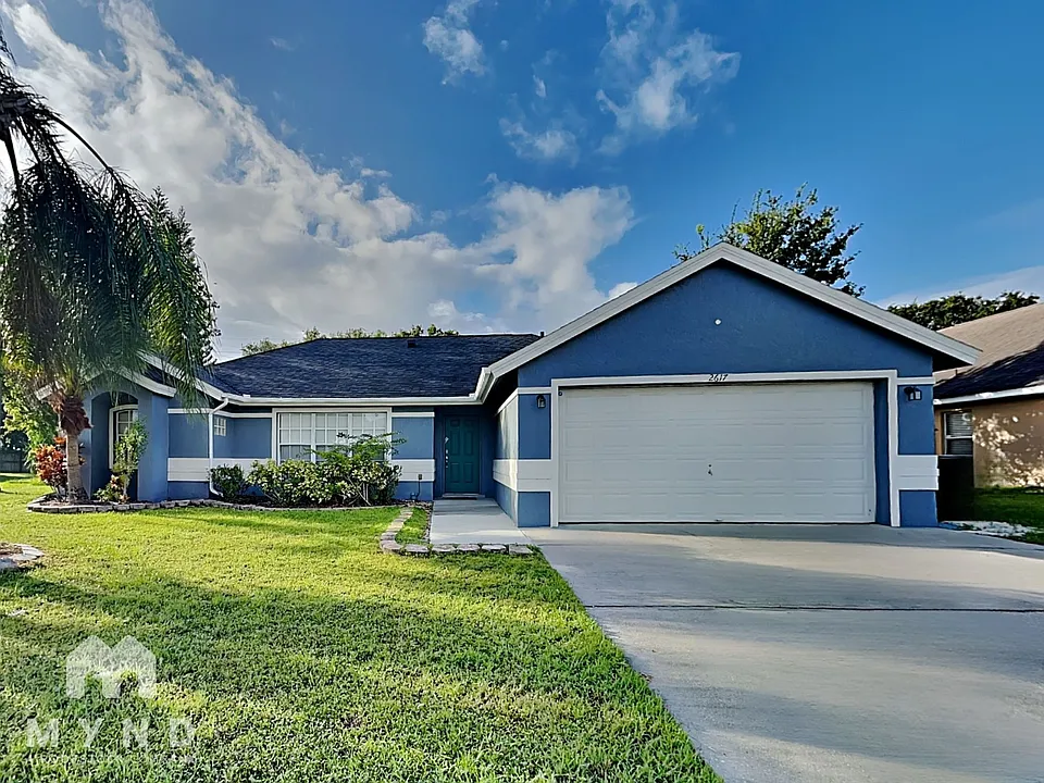 2617 Hawthorne Ln