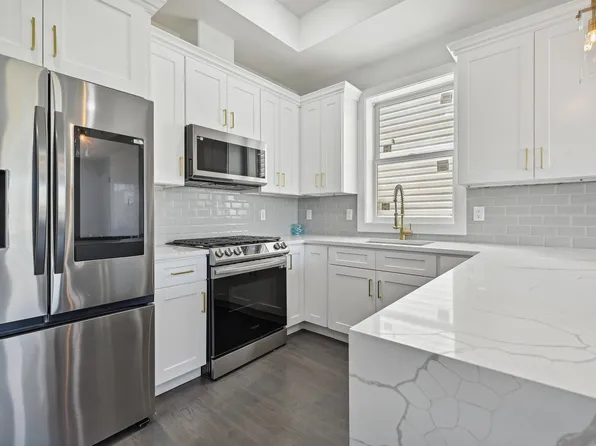 119 Van Horne Street image 5 of 14