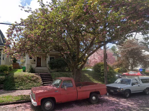 3706 SE Yamhill St, Portland, OR 97214