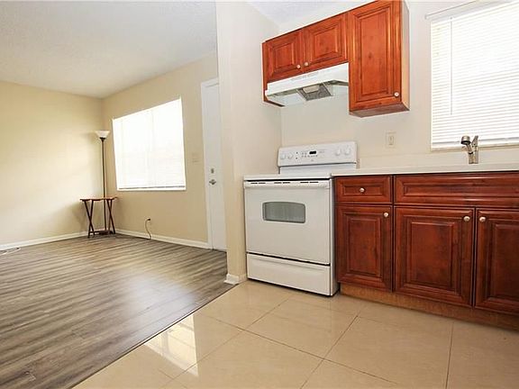 3rd image of 5174 NE 6th Ave APT 518
