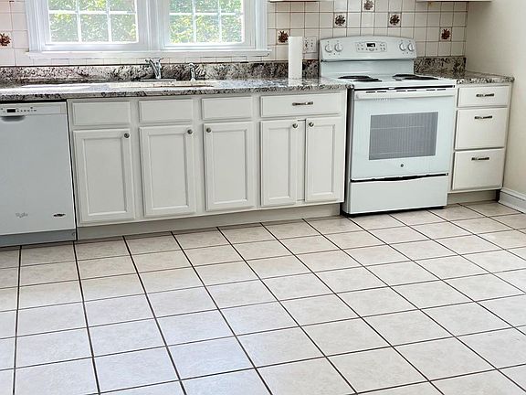 Country style, eat-in kitchen