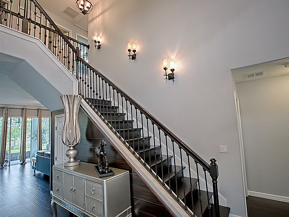 5th image of 5127 Cape Hatteras Dr